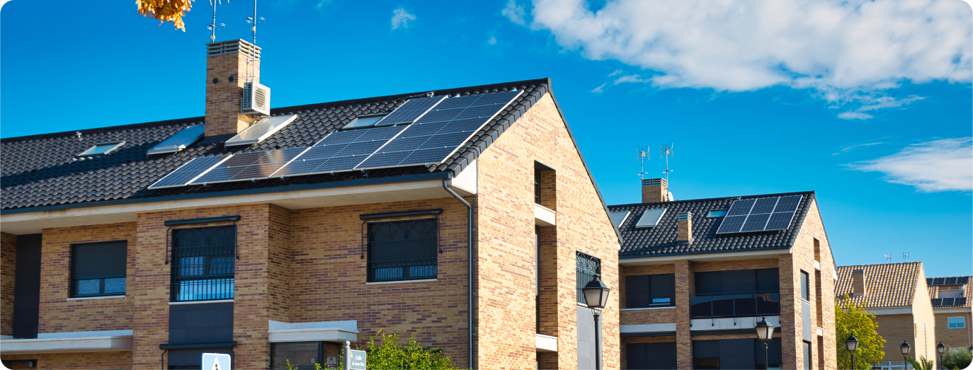 Casa con panel solar Zelios